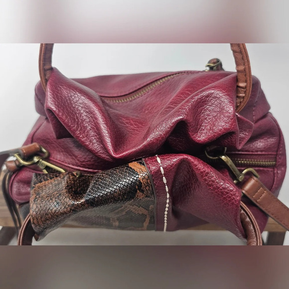 Time & Tru Women’s Fiona Burgundy Faux Leather Snake Skin Print Crossbody  NWOT - Picture 7 of 15